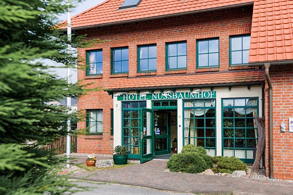 Hotel Garni Nussbaumhof Uckeritz Bagian luar foto