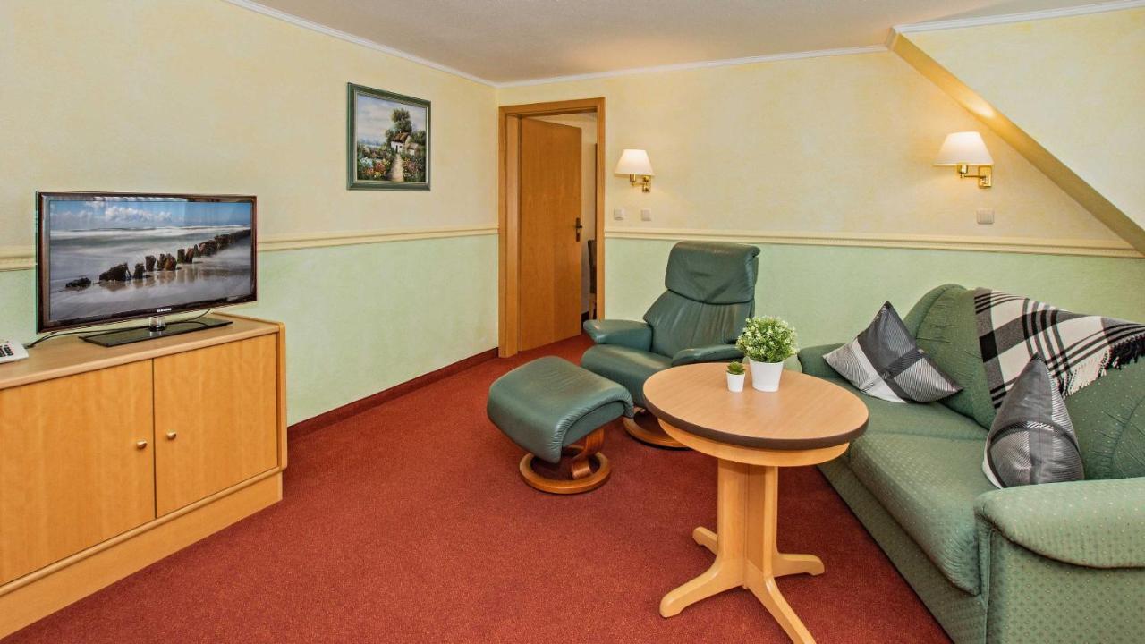 Hotel Garni Nussbaumhof Uckeritz Bagian luar foto